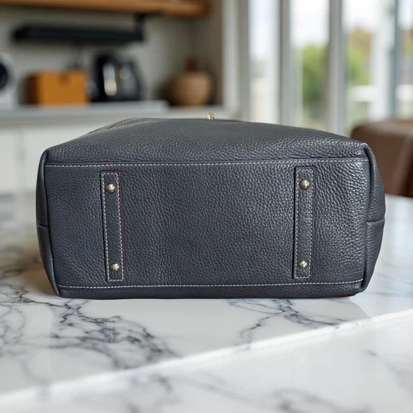 Authentic Dooney & Bourke Leather Lock Hobo Bag with Matching Coin Purse! - Picture 5 of 15